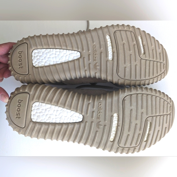 ADIDAS YZY Boost Sneakers - Picture 5 of 16